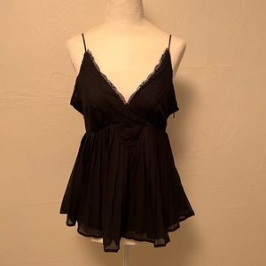 Cute lacey black tank